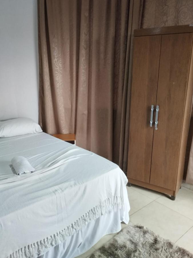 Hotel E Restaurante Lima Луіс-Едуарду-Магальяйнс Екстер'єр фото